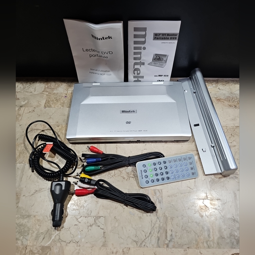 Mintek Portable‎ DVD Player with Remote